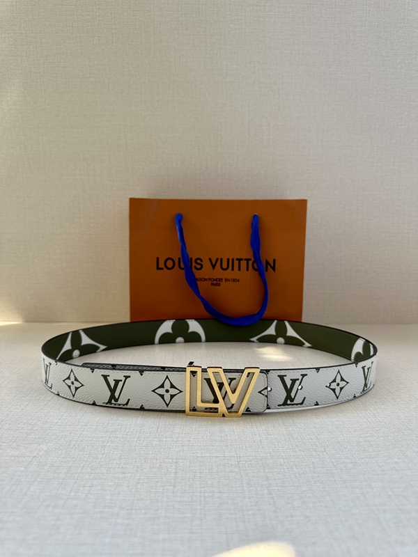 激安ルイヴィトンベルト着用イメージ